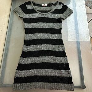 l.e.i, women’s large, black and grey dress